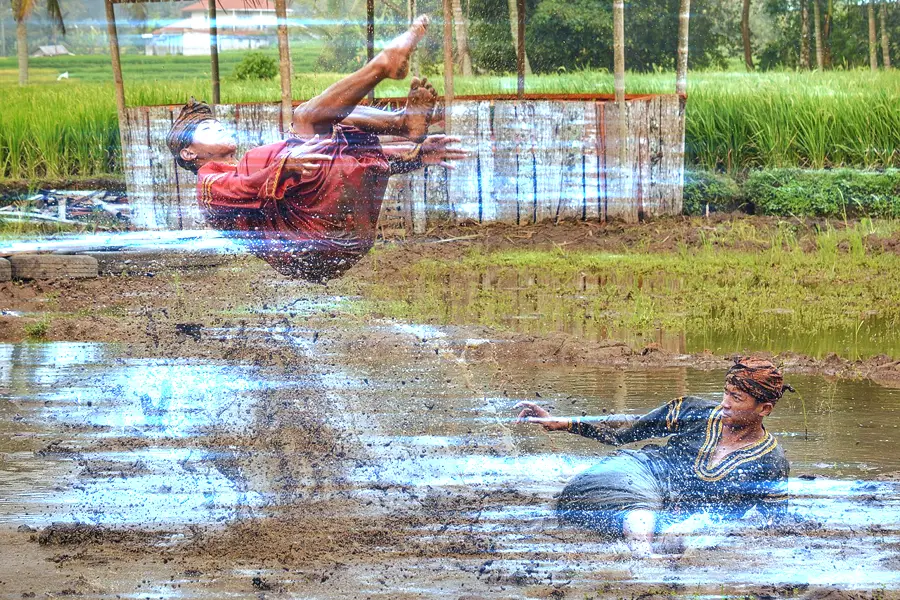 Anamorphic Lens Flare, applied to “Silek Lanyah 2020 - Two men performing martial art in a stream”