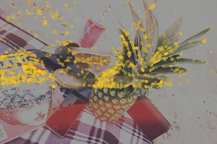 FAST Corners, applied to “Fruit, magazine and iPhone at Port Stanley (Unsplash)”