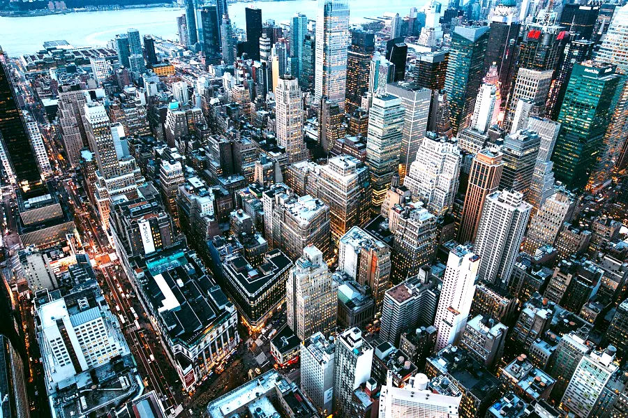 Levels Stretch, applied to “First Time in US (Unsplash)”