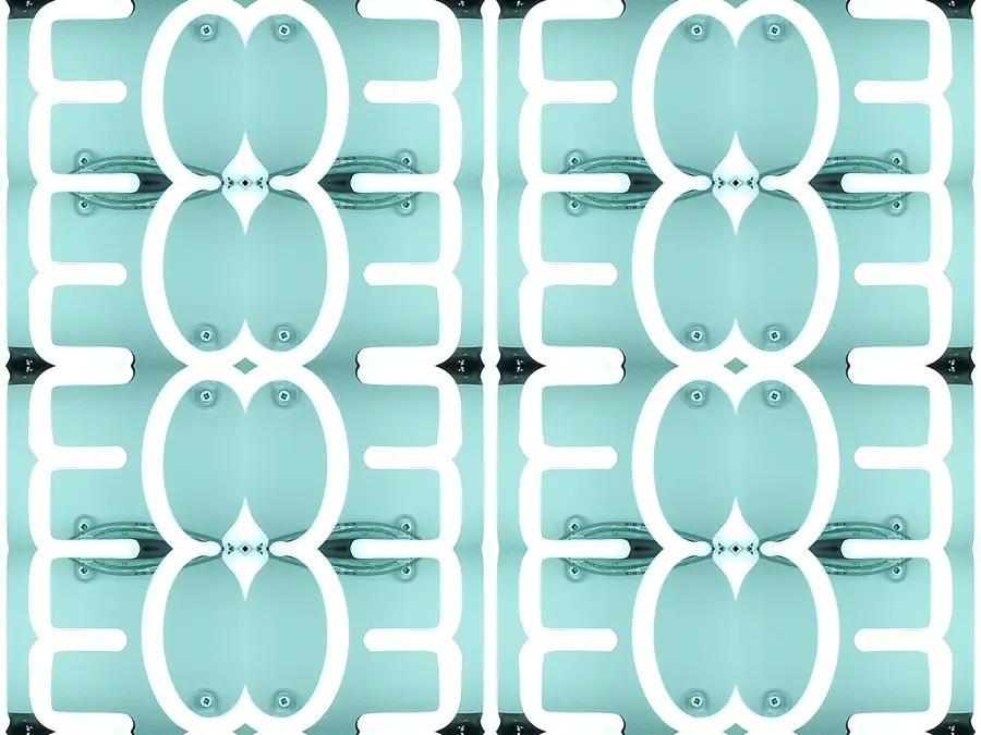 Mirror Tiling, applied to “Neon”