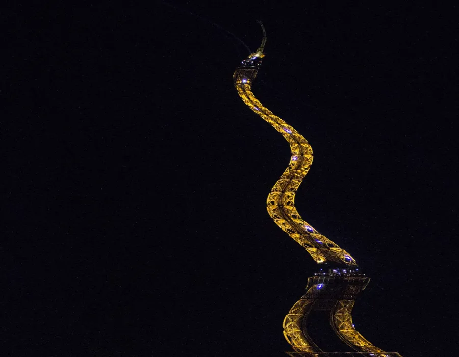 Rolling Shutter Wobble, applied to “Eiffel Tower at night (Unsplash)”