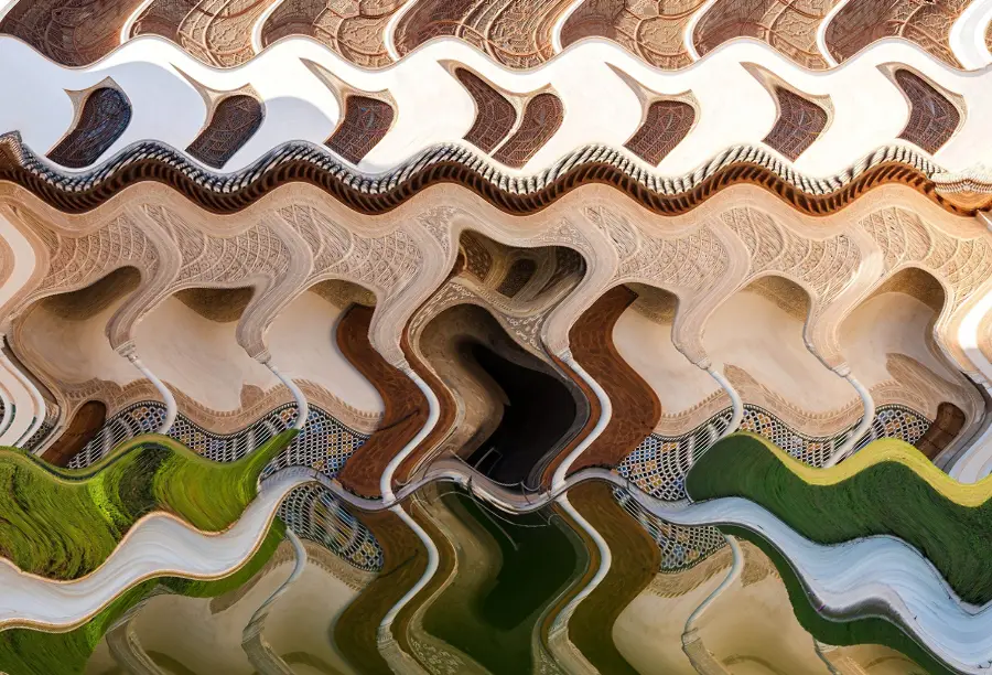 Wave Displacement, applied to “Patio de los Arrayanes detail Alhambra Granada Spain”